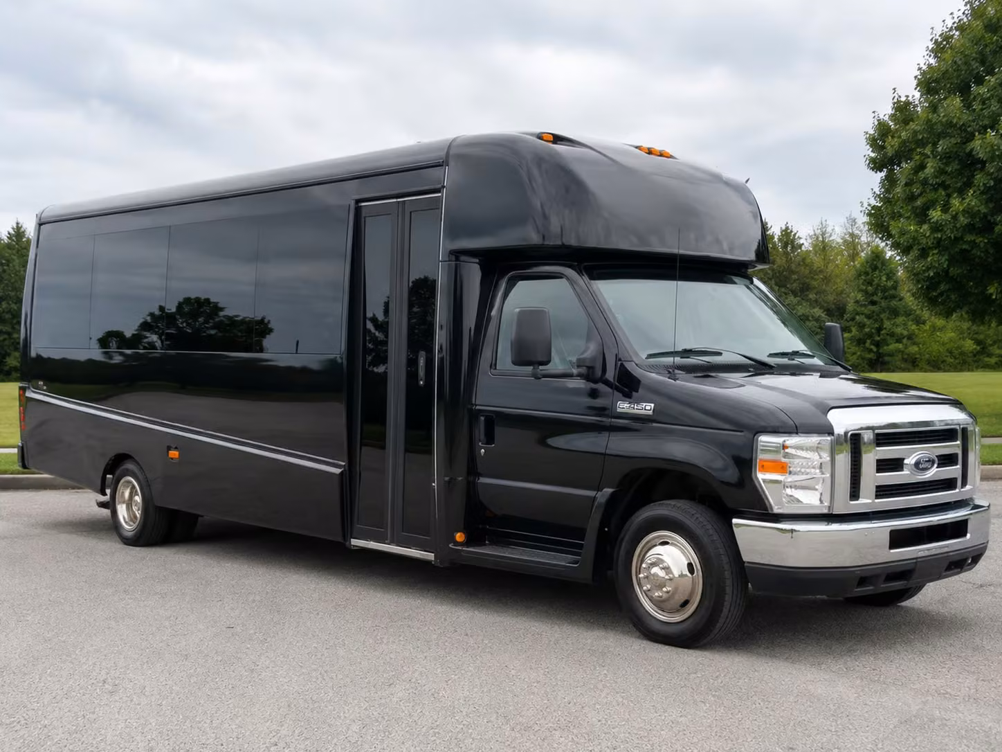 15 passenger minibus