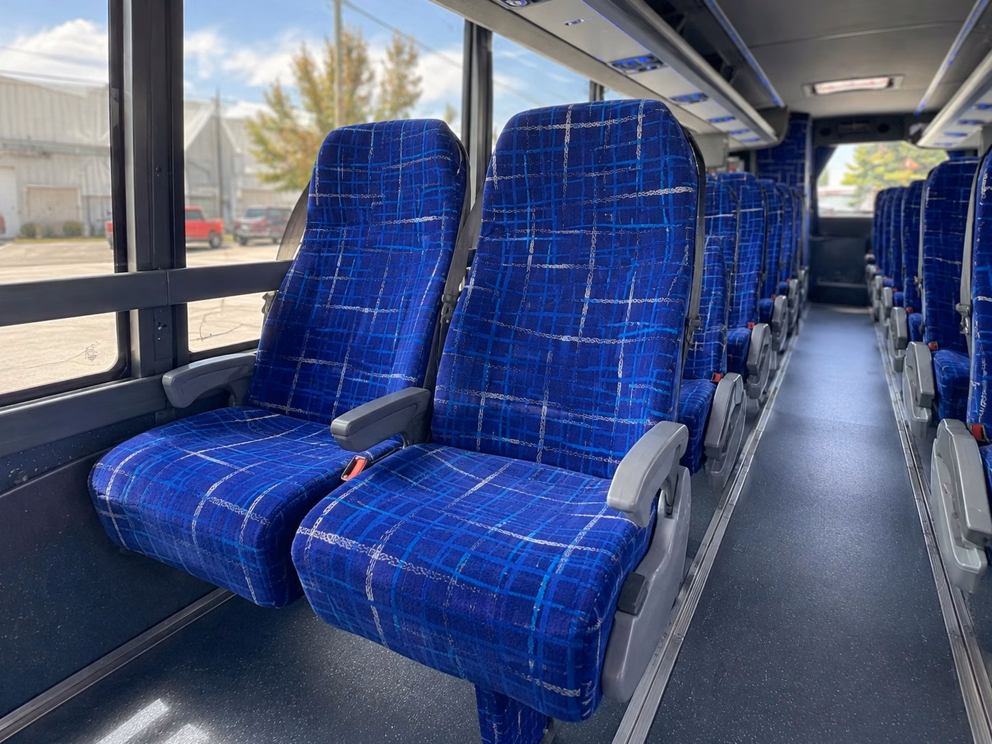 charter bus rentals for west des moines weddings