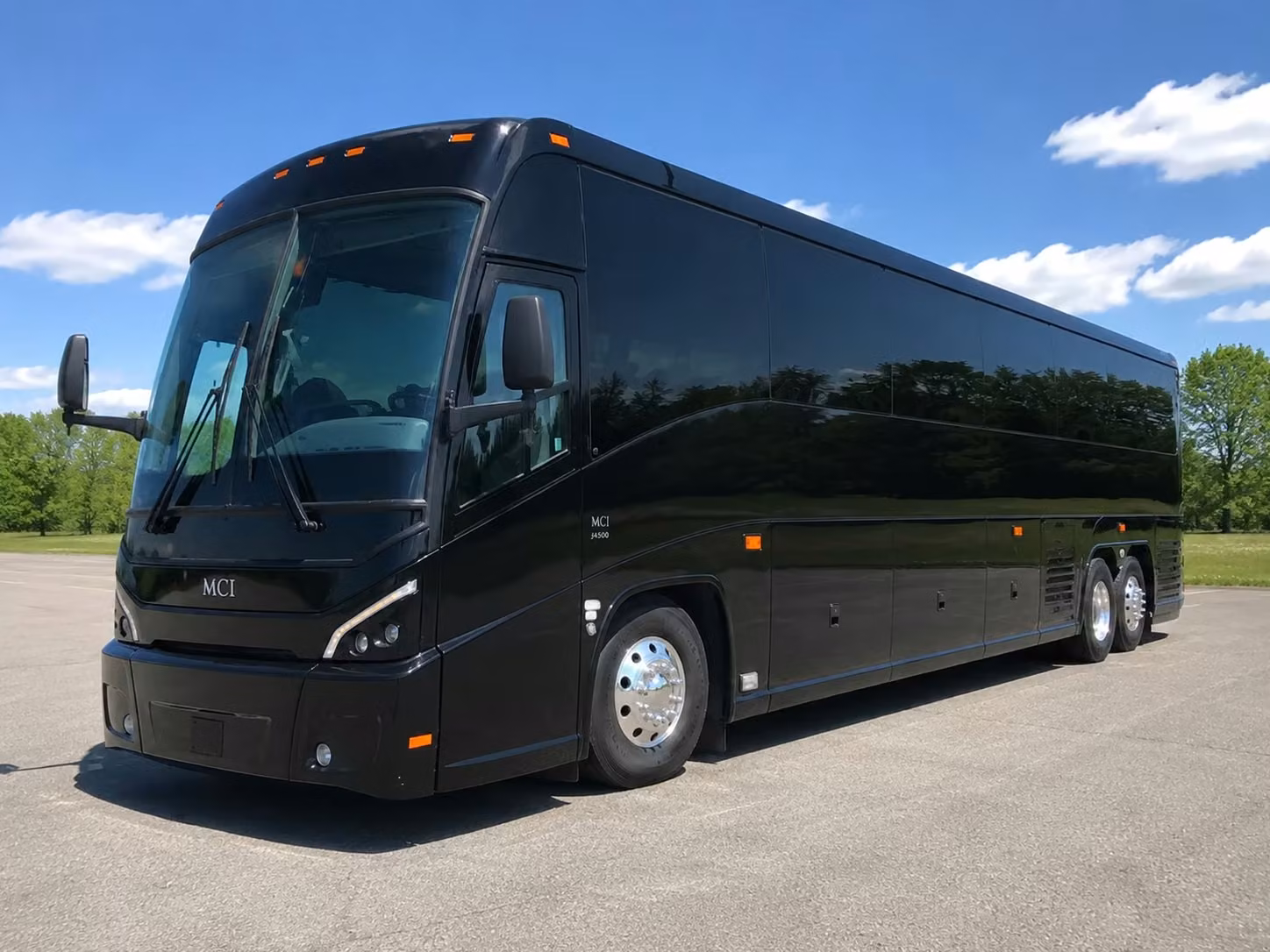 charter buses and minibuses for west des moines corporate events and conferences