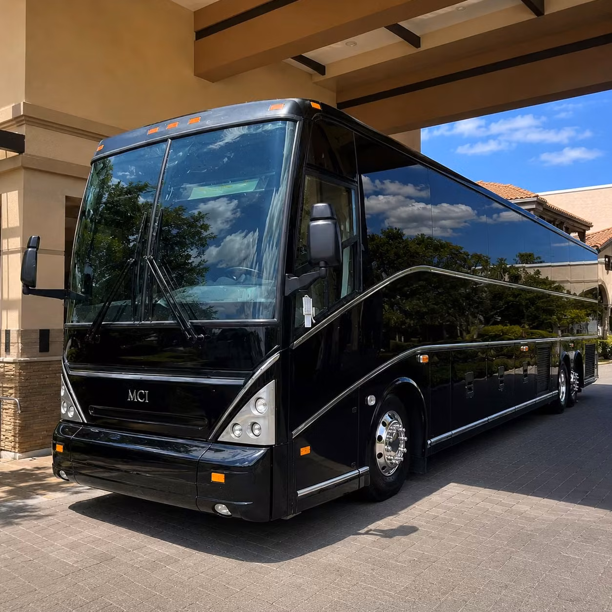 employee shuttle services for west des moines businesses and corporate campuses