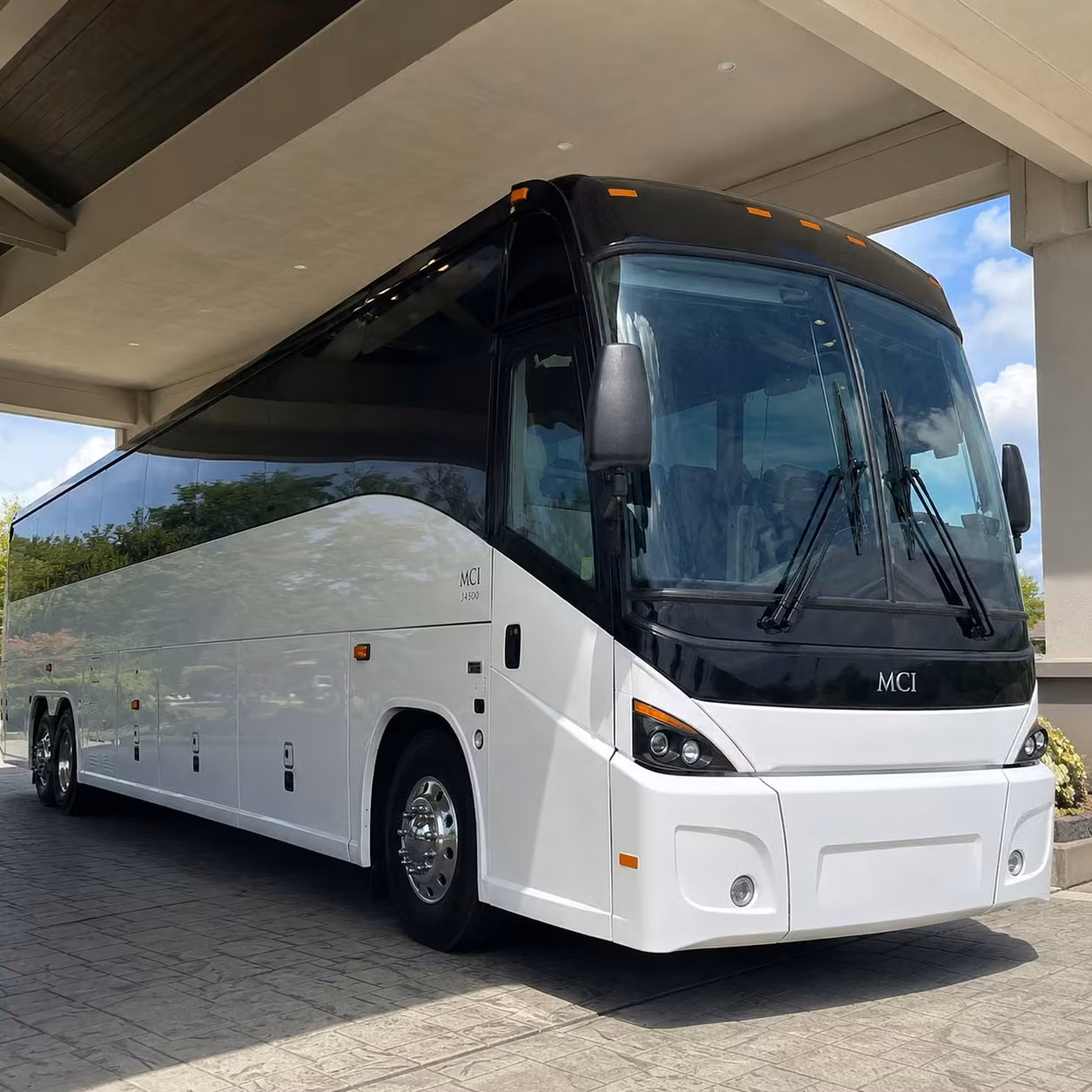 find the right bus size for your west des moines employee shuttle in seconds