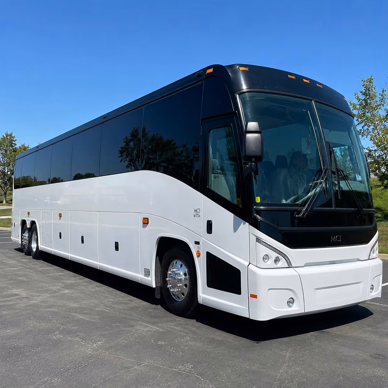 wedding guests reunions and private group airport transfers