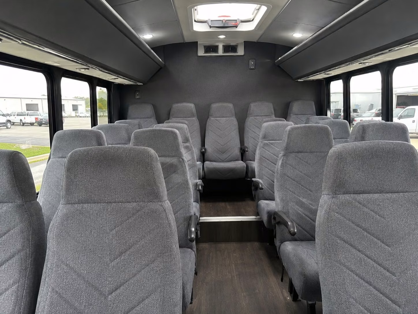 west des moines 18 passenger minibus rental