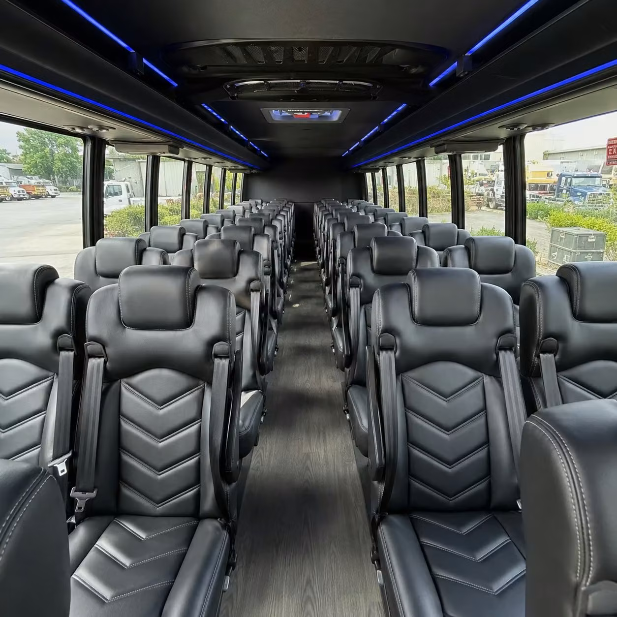 west des moines 30 passenger minibus rental