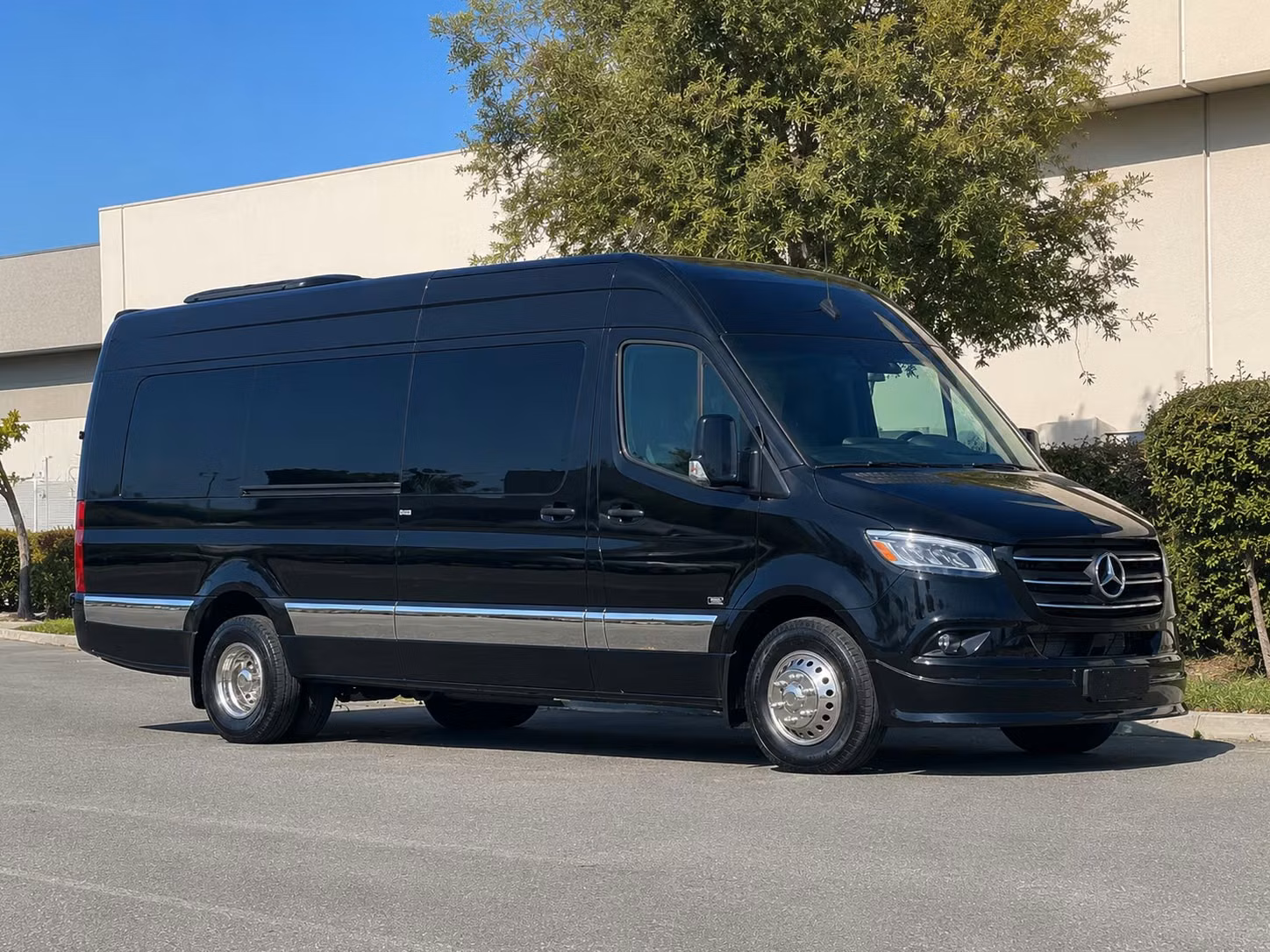 west des moines sprinter limo rental
